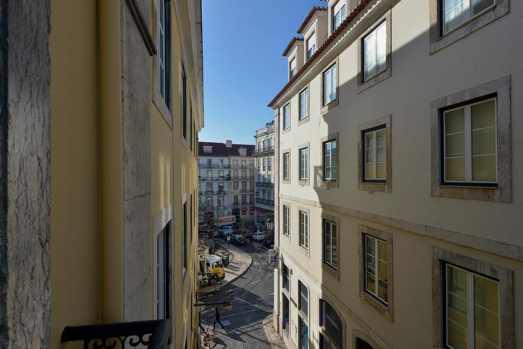 Flh Bairro Alto - Chiado Spacious Flat Lissabon Kamer foto